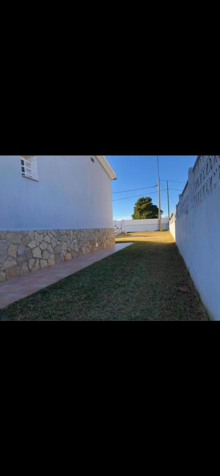 Bonita Villa Cerca Del Mar Эл Грао Экстерьер фото